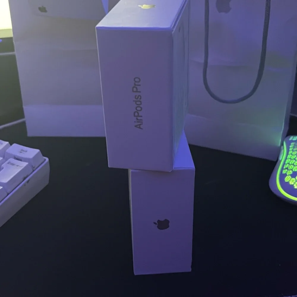 Apple AirPods Pro with Wireless Charging Case